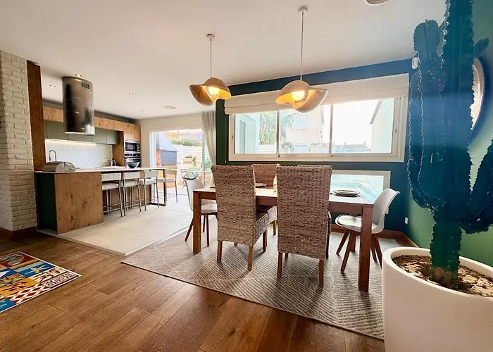 Urban Oasis - Duplex Design, Piscine Privee *